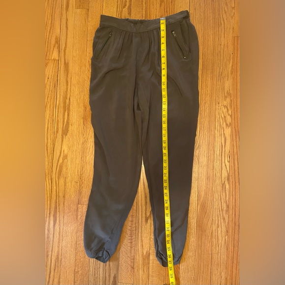 New Look Pants Women’s Medium Green Jogger Style Rayon Tapered, Front Pockets - Picture 9 of 9